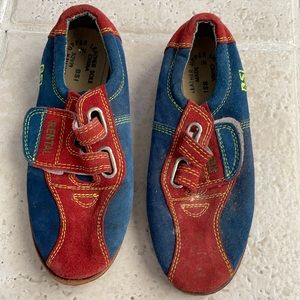 Used Bowling shoes for boys size 4